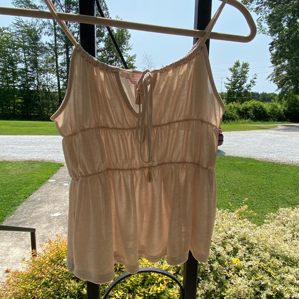 Victoria’s Secret beige tank top